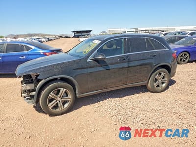 2017 MERCEDES-BENZ GLC 300 WDC0G4JB1HF197055 - główne zdjęcie licytacji z USA - miniatura