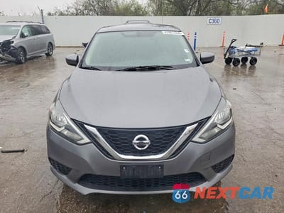 Piąte zdjęcie samochodu w środku: 2017 NISSAN SENTRA S VIN:3N1AB7APXHY389401 - miniatura