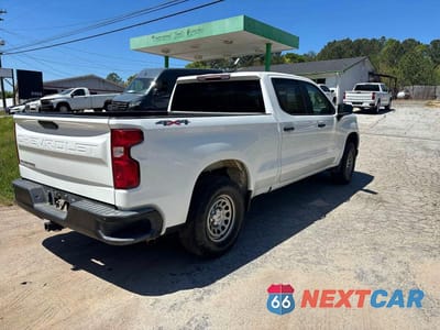 Czwarte zdjęcie samochodu z boku: 2020 CHEVROLET SILVERADO K1500 VIN:3GCUYAEF6LG241851 - miniatura