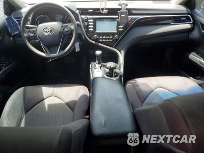 Zdjęcie 8 z 12 samochodu: 2018 TOYOTA CAMRY LE VIN:4T1B11HK6JU557857 - miniatura