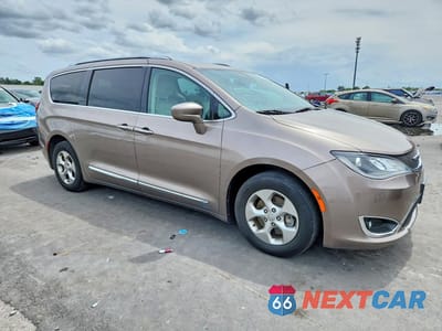 Czwarte zdjęcie samochodu z boku: 2017 CHRYSLER PACIFICA TOURING L PLUS VIN:2C4RC1EG3HR763626 - miniatura