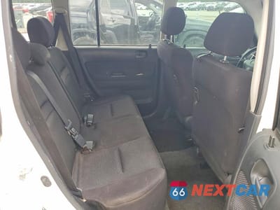 Zdjęcie 10 z 12 samochodu: 2005 TOYOTA SCION XB VIN:JTLKT334554018823 - miniatura