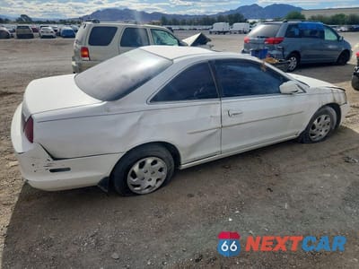 Trzecie zdjęcie samochodu z tyłu: 2000 HONDA ACCORD EX VIN:1HGCG3254YA026398 - miniatura