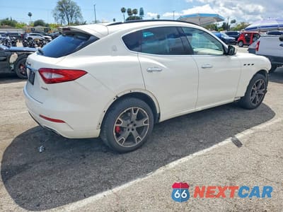 Trzecie zdjęcie samochodu z tyłu: 2017 MASERATI LEVANTE SPORT VIN:ZN661XUS6HX222944 - miniatura