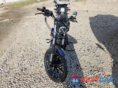 Drugie zdjęcie samochodu z przodu: 2016 HARLEY-DAVIDSON XL883 IRON 883 VIN:1HD4LE213GC405823 - miniatura