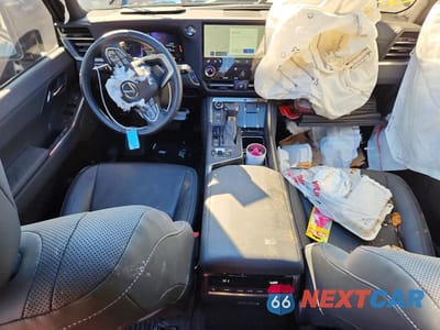 Zdjęcie 8 z 13 samochodu: 2024 LEXUS GX 550 PREMIUM+ VIN:JTJTBCDX8R5017299 - miniatura