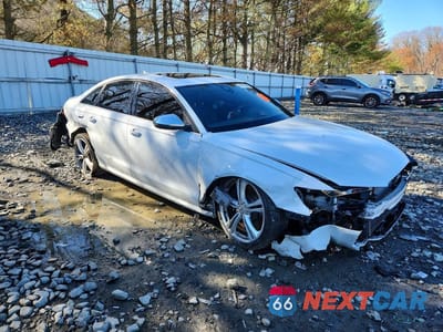 Czwarte zdjęcie samochodu z boku: 2013 AUDI S6 VIN:WAUJ2AFC7DN111415 - miniatura