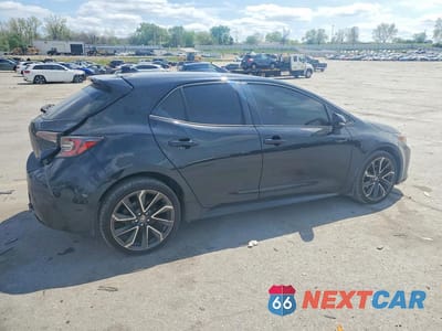 Trzecie zdjęcie samochodu z tyłu: 2022 TOYOTA COROLLA HATCHBACK XSE VIN:JTNC4MBE6N3165036 - miniatura