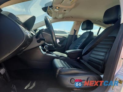 Zdjęcie 7 z 13 samochodu: 2014 VOLKSWAGEN CC SPORT VIN:WVWBN7AN8EE540817 - miniatura
