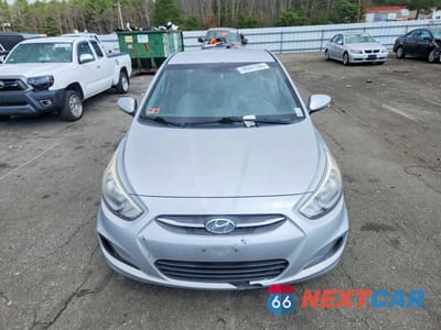 Piąte zdjęcie samochodu w środku: 2016 HYUNDAI ACCENT SE VIN:KMHCT4AE7GU015695 - miniatura