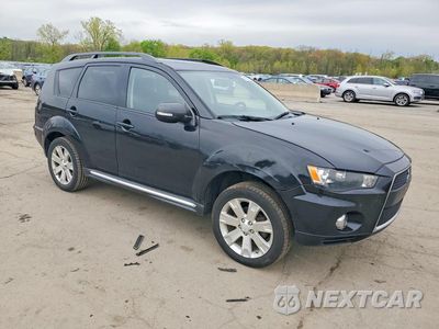 Czwarte zdjęcie samochodu z boku: 2013 MITSUBISHI OUTLANDER SE VIN:JA4JT3AW3DU002253 - miniatura