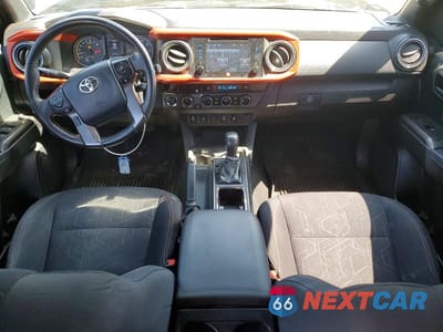 Zdjęcie 8 z 12 samochodu: 2017 TOYOTA TACOMA TRD SPORT VIN:3TMCZ5AN8HM057985 - miniatura