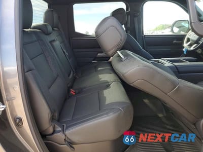 Zdjęcie 10 z 13 samochodu: 2025 TOYOTA TUNDRA SR5 VIN:5TFLA5DB4SX266943 - miniatura