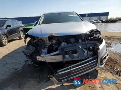 Piąte zdjęcie samochodu w środku: 2018 AUDI Q7 PRESTIGE VIN:WA1VAAF7XJD011718 - miniatura