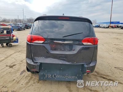 Zdjęcie 6 z 13 samochodu: 2017 CHRYSLER PACIFICA TOURING L VIN:2C4RC1BG8HR542916 - miniatura