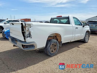 Trzecie zdjęcie samochodu z tyłu: 2021 CHEVROLET SILVERADO C1500 VIN:3GCNWAEF9MG314299 - miniatura