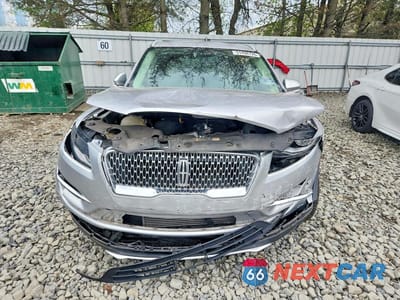 Piąte zdjęcie samochodu w środku: 2019 LINCOLN MKC VIN:5LMCJ1C92KUL27143 - miniatura