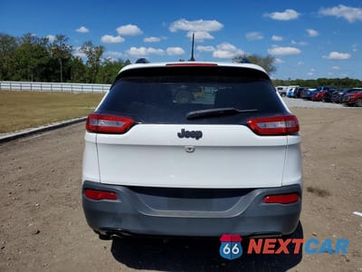 Zdjęcie 6 z 12 samochodu: 2018 JEEP CHEROKEE LATITUDE VIN:1C4PJLCB4JD544005 - miniatura
