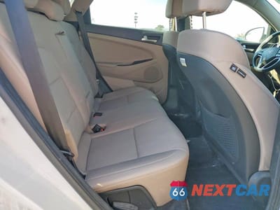 Zdjęcie 11 z 12 samochodu: 2019 HYUNDAI TUCSON SE VIN:KM8J2CA44KU941623 - miniatura