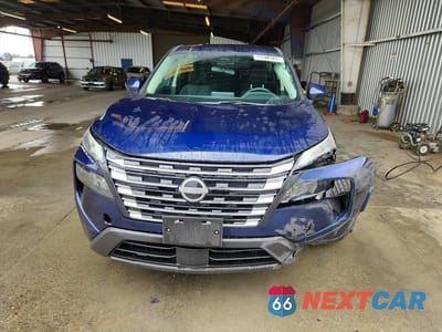 Piąte zdjęcie samochodu w środku: 2025 NISSAN ROGUE SV VIN:5N1BT3BA3SC802840 - miniatura