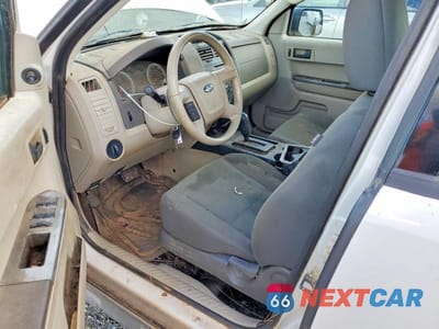 Zdjęcie 8 z 12 samochodu: 2009 FORD ESCAPE XLS VIN:1FMCU92749KA79427 - miniatura