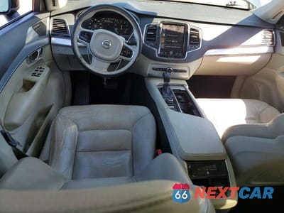Zdjęcie 8 z 13 samochodu: 2018 VOLVO XC90 T6 VIN:YV4A22PK8J1198790 - miniatura