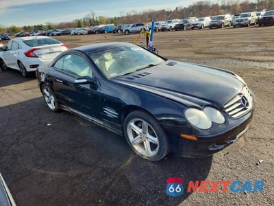 Czwarte zdjęcie samochodu z boku: 2004 MERCEDES-BENZ SL 500 VIN:WDBSK75F44F085807 - miniatura
