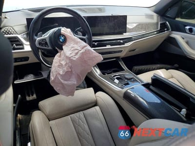 Zdjęcie 8 z 12 samochodu: 2024 BMW X5 M60I VIN:5UX33EU04R9S95624 - miniatura