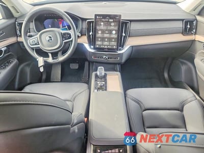 Zdjęcie 8 z 13 samochodu: 2025 VOLVO XC90 PLUS VIN:YV4062PB6S1374995 - miniatura