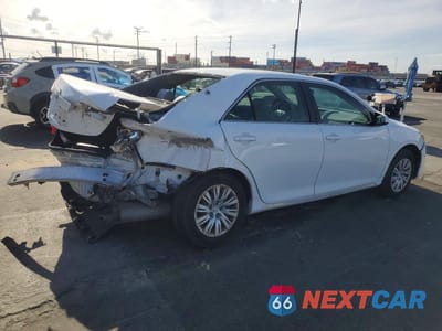 Trzecie zdjęcie samochodu z tyłu: 2014 TOYOTA CAMRY LE VIN:4T1BF1FK4EU851557 - miniatura