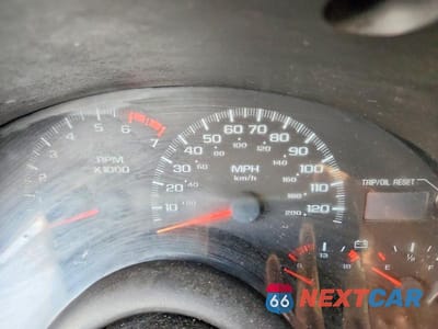 Zdjęcie 9 z 13 samochodu: 2002 CHEV CAMARO VIN:2G1FP22K222117704 - miniatura