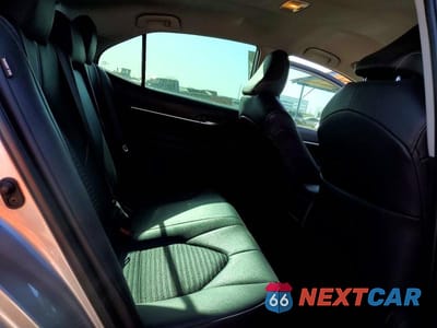 Zdjęcie 10 z 13 samochodu: 2020 TOYOTA CAMRY SE VIN:4T1G11AK6LU311782 - miniatura