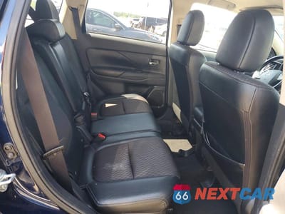 Zdjęcie 11 z 13 samochodu: 2015 MITSUBISHI OUTLANDER SE VIN:JA4AD3A34FZ010130 - miniatura