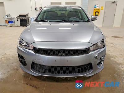 Piąte zdjęcie samochodu w środku: 2017 MITSUBISHI LANCER ES VIN:JA32V2FW5HU601795 - miniatura