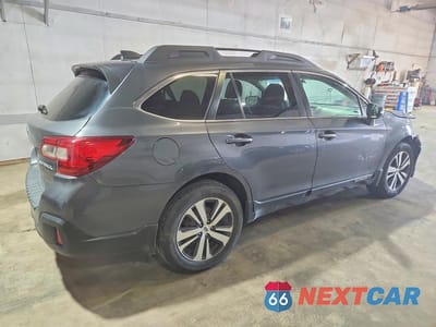 Trzecie zdjęcie samochodu z tyłu: 2018 SUBARU OUTBACK 2.5I LIMITED VIN:4S4BSAKC1J3247006 - miniatura