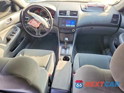 Zdjęcie 8 z 13 samochodu: 2007 HONDA ACCORD LX VIN:1HGCM56437A170013 - miniatura