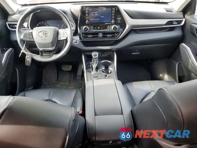 Zdjęcie 8 z 12 samochodu: 2021 TOYOTA HIGHLANDER XLE VIN:5TDGZRBHXMS090496 - miniatura