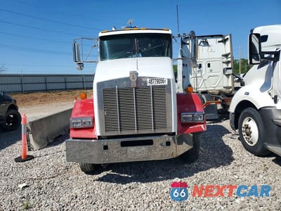 Piąte zdjęcie samochodu w środku: 2000 KENWORTH CONSTRUCTION T800 VIN:1XKDD09X2YJ831077 - miniatura