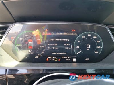 Zdjęcie 9 z 13 samochodu: 2019 AUDI E-TRON PRESTIGE VIN:WA1VAAGE7KB024954 - miniatura