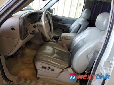 Zdjęcie 7 z 13 samochodu: 2004 GMC YUKON DENALI VIN:1GKEK63U04J165102 - miniatura