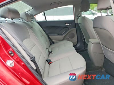 Zdjęcie 10 z 12 samochodu: 2014 KIA FORTE LX VIN:KNAFX4A62E5213331 - miniatura