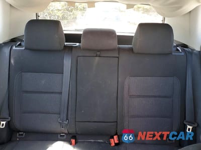 Zdjęcie 10 z 13 samochodu: 2011 VOLKSWAGEN GOLF VIN:WVWBB7AJXBW142343 - miniatura