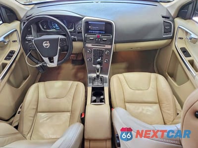 Zdjęcie 8 z 13 samochodu: 2014 VOLV XC60 VIN:YV4952DL9E2532896 - miniatura
