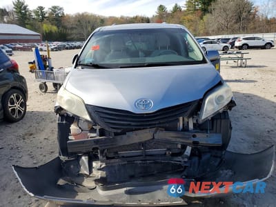 Piąte zdjęcie samochodu w środku: 2011 TOYOTA SIENNA LE VIN:5TDKK3DC1BS157304 - miniatura