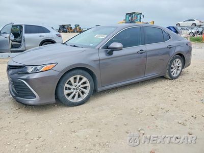 2022 TOYOTA CAMRY LE 4T1C11AK8NU638007 - główne zdjęcie licytacji z USA - miniatura