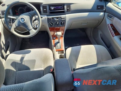 Zdjęcie 8 z 13 samochodu: 2005 TOYOTA COROLLA LE VIN:1NXBR30E55Z448015 - miniatura