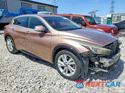 Czwarte zdjęcie samochodu z boku: 2018 INFINITI QX30 BASE VIN:SJKCH5CP8JA046289 - miniatura