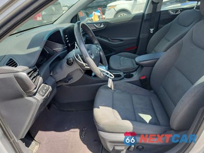Zdjęcie 7 z 12 samochodu: 2022 HYUNDAI IONIQ SE VIN:KMHC75LC0NU280123 - miniatura
