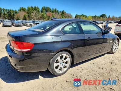 Trzecie zdjęcie samochodu z tyłu: 2010 BMW 328 XI SULEV VIN:WBAWV5C50APF95750 - miniatura