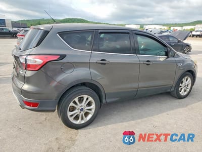 Trzecie zdjęcie samochodu z tyłu: 2017 FORD ESCAPE SE VIN:1FMCU0GD1HUC78268 - miniatura
